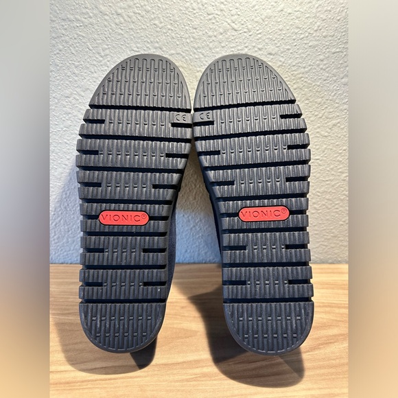 Vionic Uptown Women’s Loafers - Picture 6 of 7